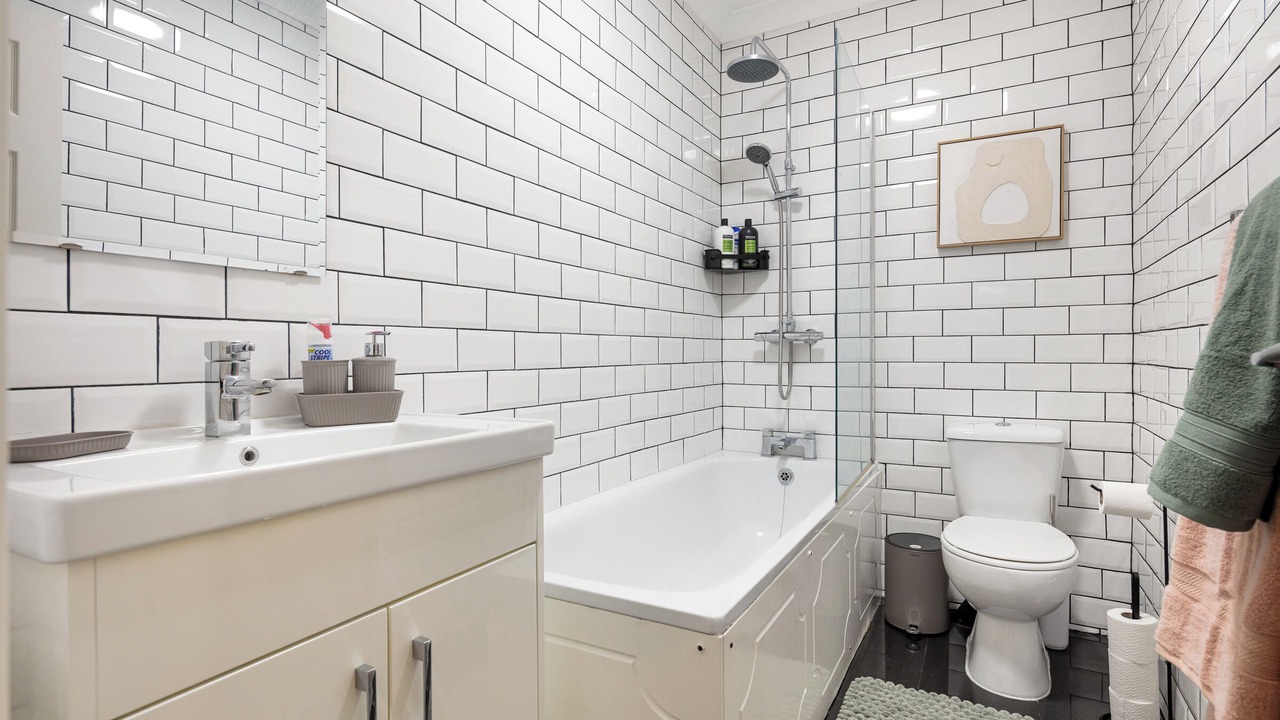 Photo of Bathroom in Homerton