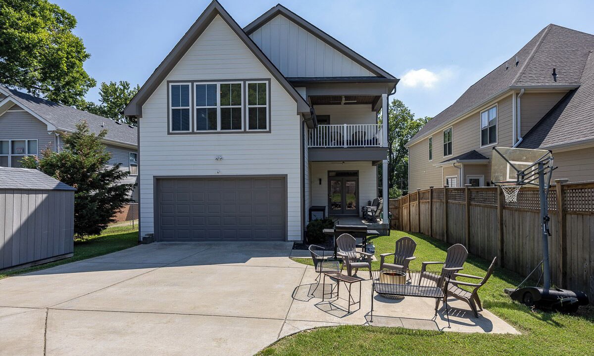 Photo of Outdoor in Shelby Hills