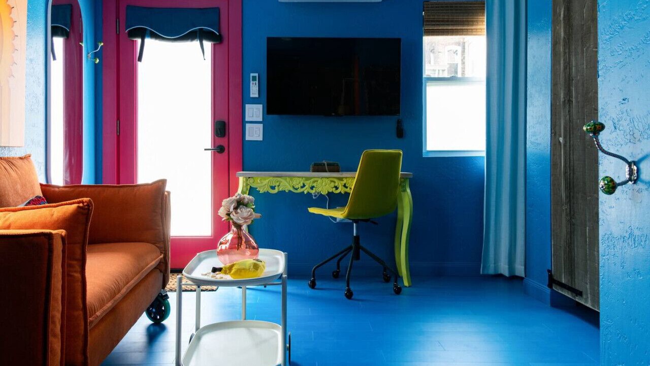 Photo of Livingroom in Lower Lawrenceville