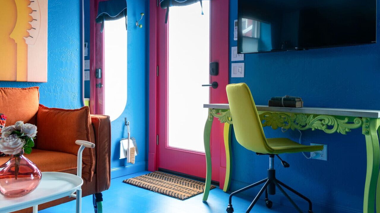 Photo of Livingroom in Lower Lawrenceville