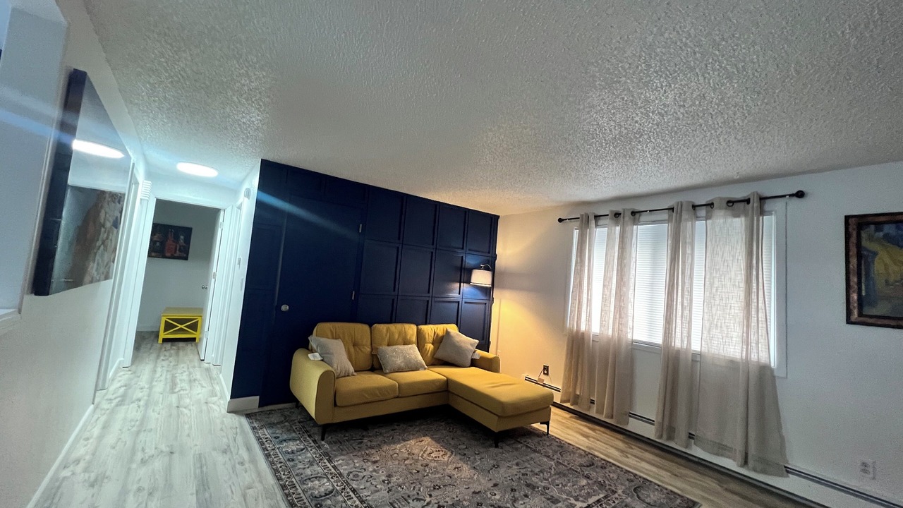 Photo of Livingroom in Fairview