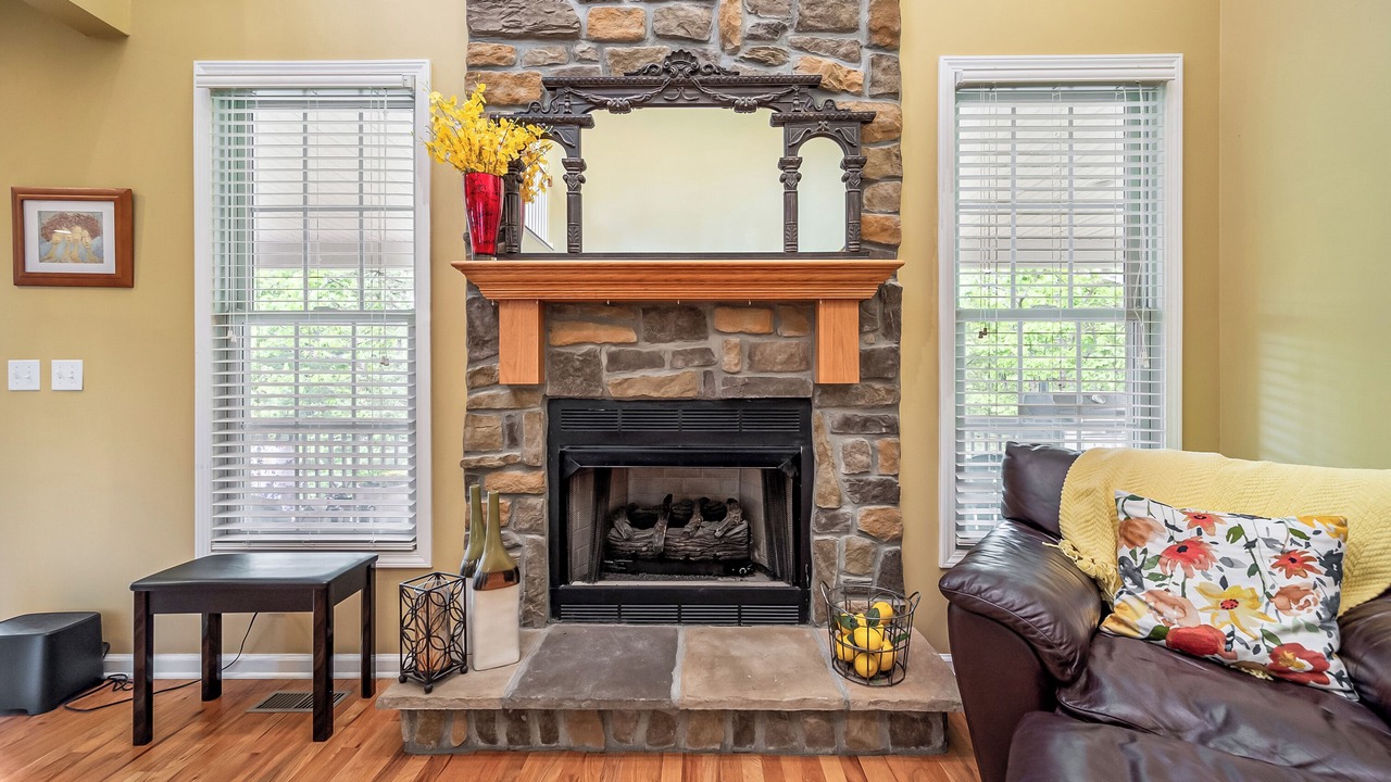 Photo of Livingroom in Blacksburg
