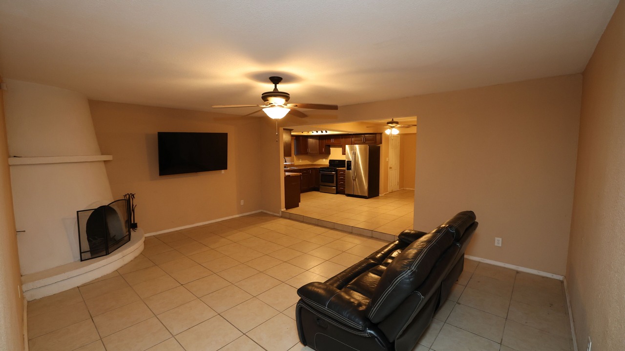 Photo of Livingroom in Biggs Field