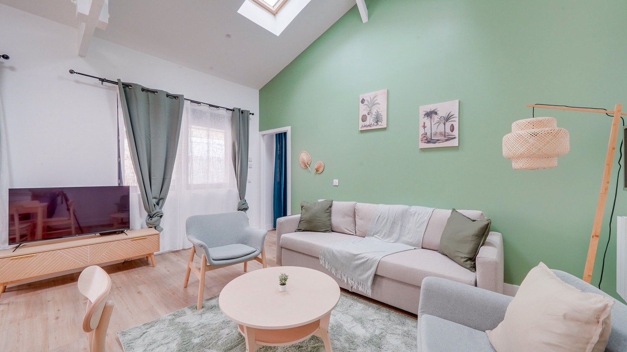 Photo of Livingroom in Saint-Bruno - Saint-Victor