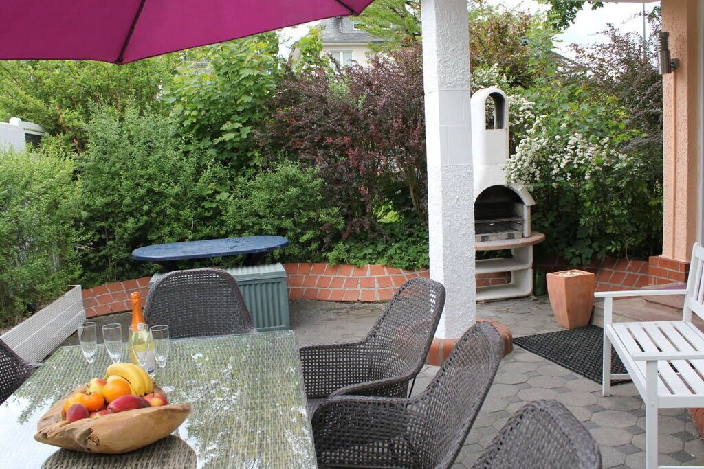 Photo of Outdoor in Daun