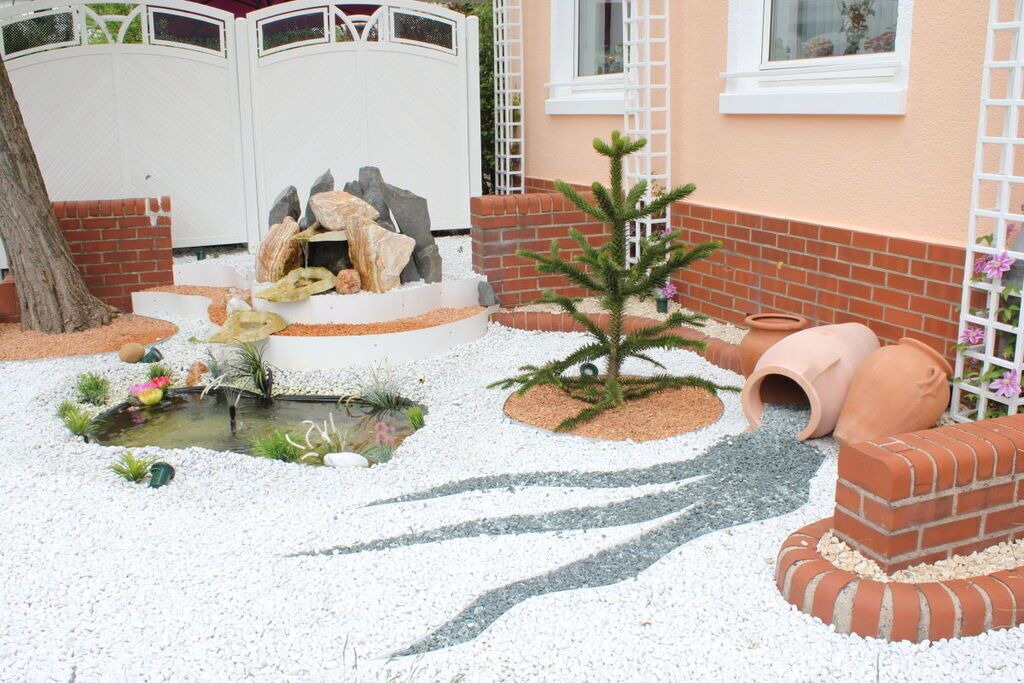 Photo of Outdoor in Daun