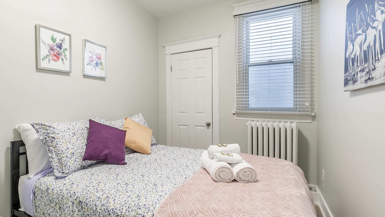 Photo of Bedroom in Central Hamilton