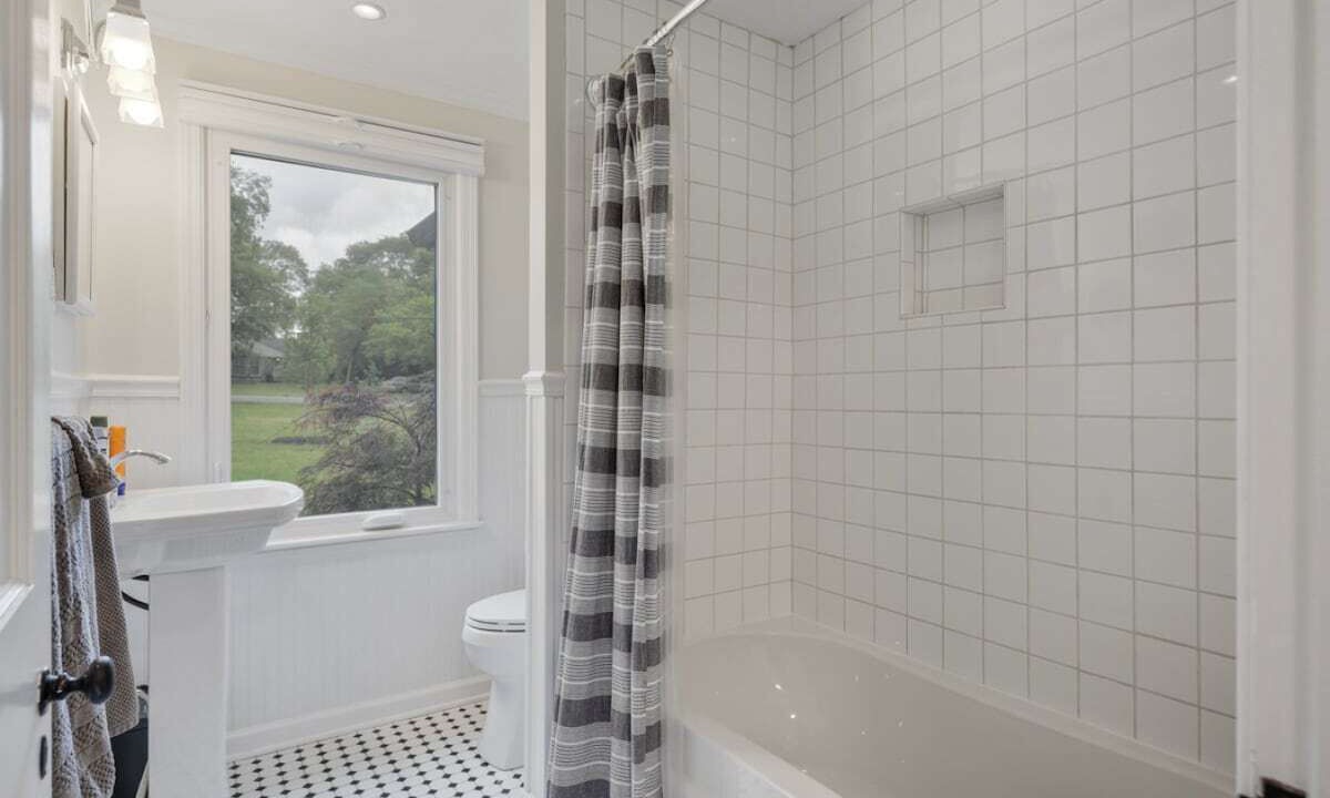 Photo of Bathroom in Inglewood