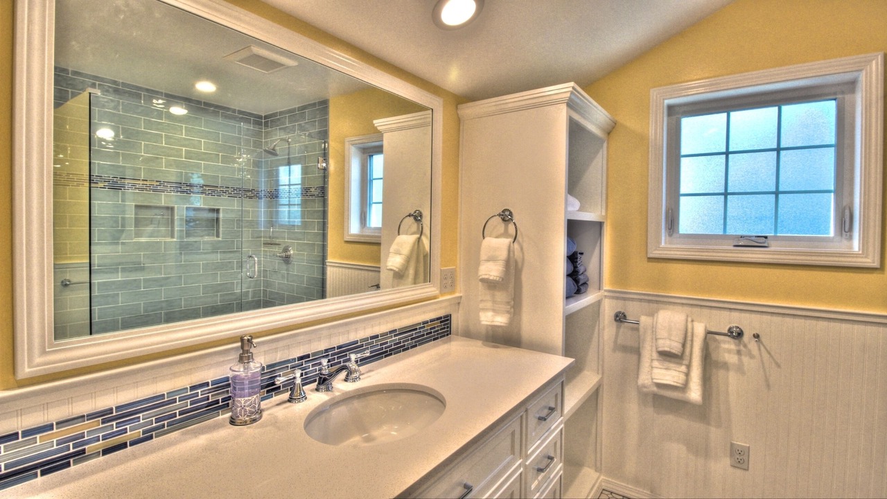 Photo of Bathroom in Downtown Cannon Beach