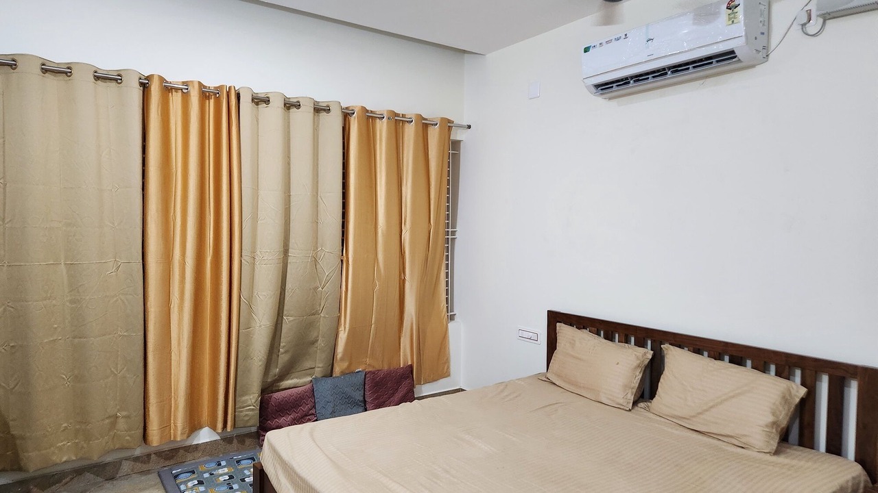Photo of Bedroom in Wilson Garden