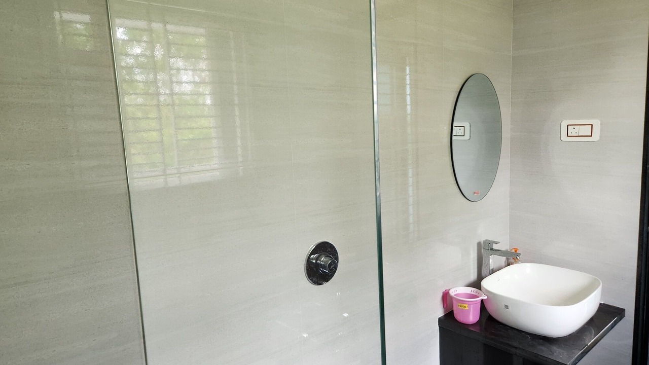 Photo of Bathroom in Wilson Garden