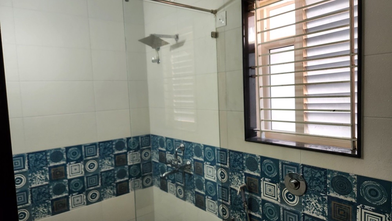 Photo of Bathroom in Wilson Garden