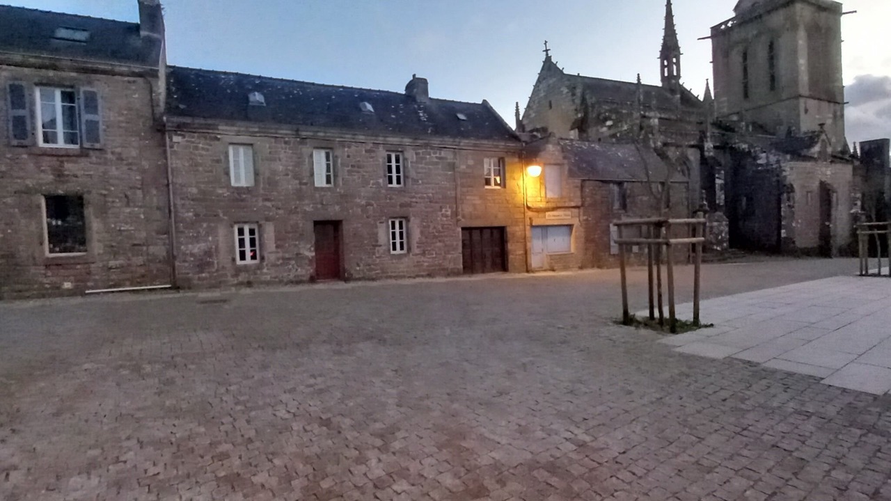 Photo of Outdoor in Locronan