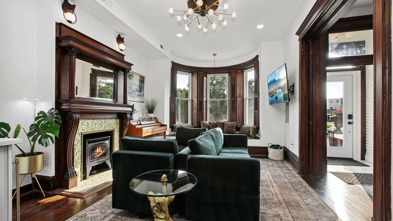 Photo of Livingroom in Shaw