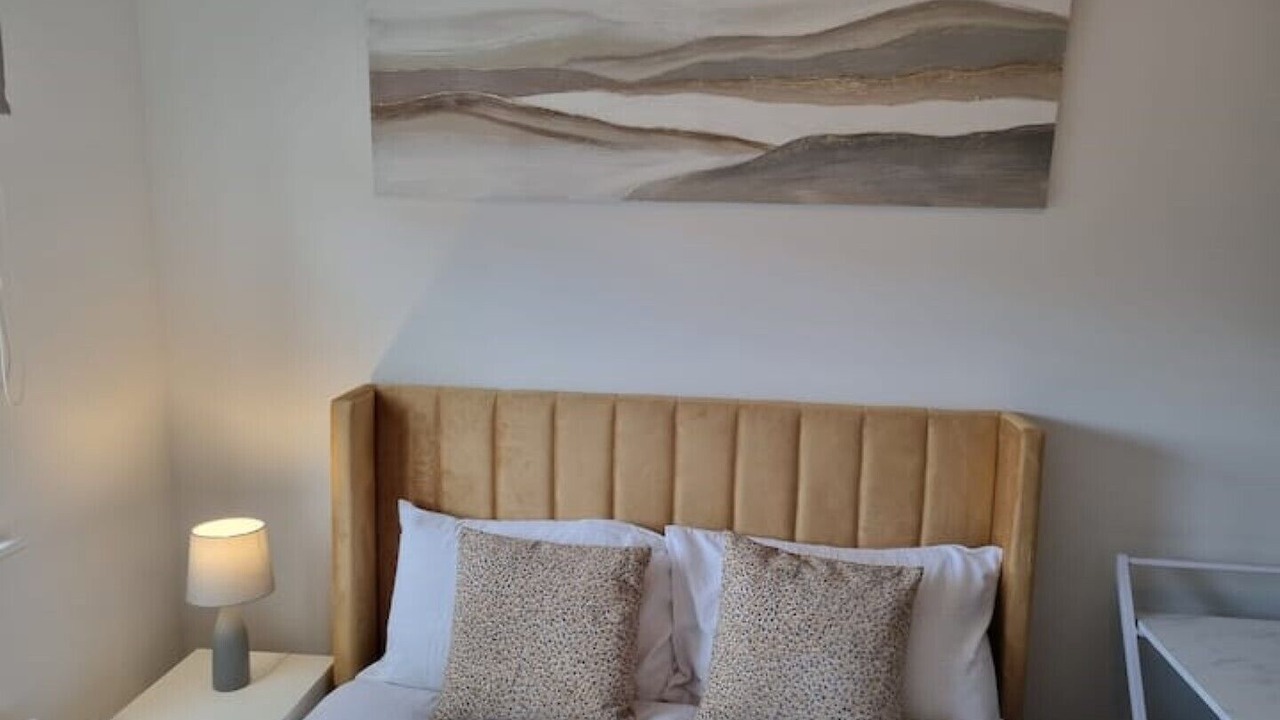 Photo of Bedroom in Wainscot