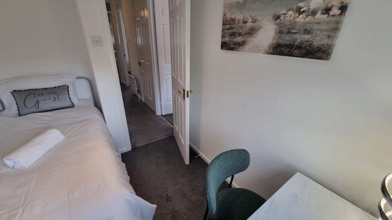 Photo of Bedroom in Wainscot