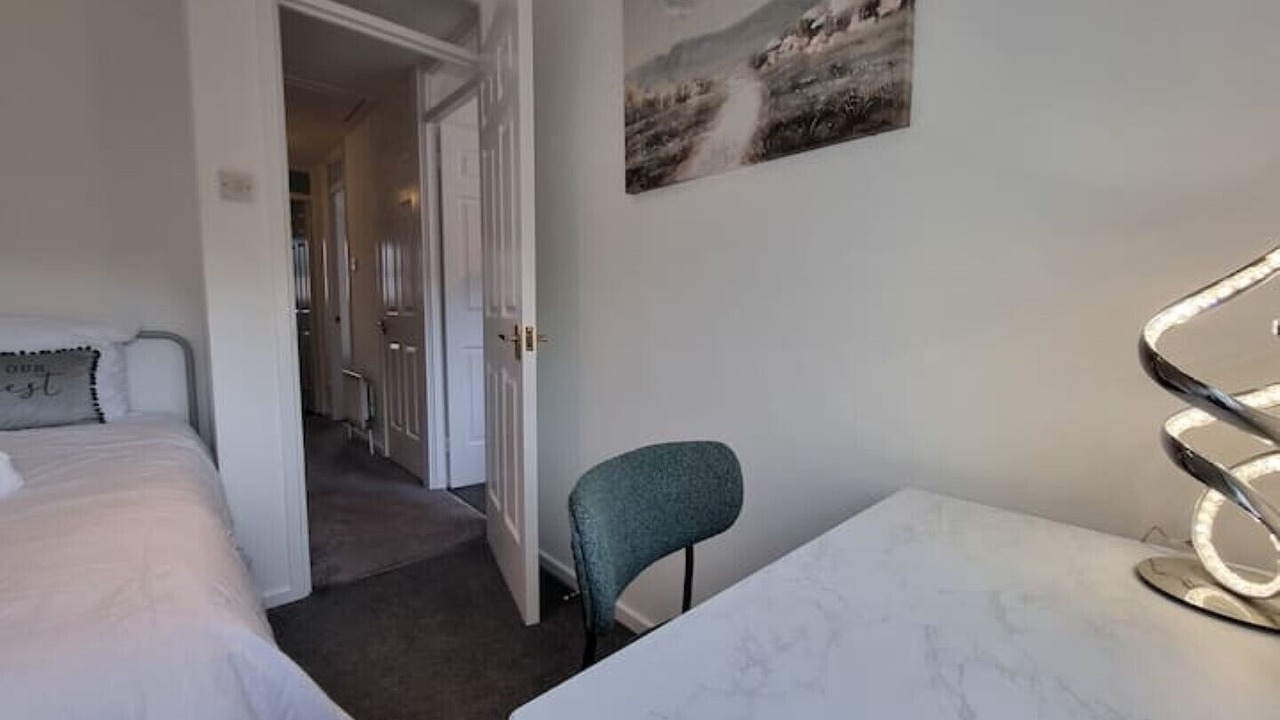 Photo of Bedroom in Wainscot