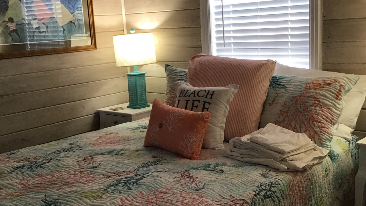 Photo of Bedroom in Lubbers Quarters Cay