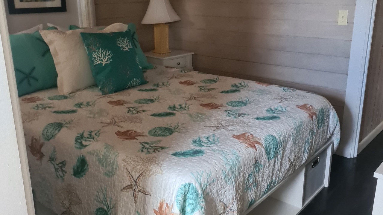 Photo of Bedroom in Lubbers Quarters Cay