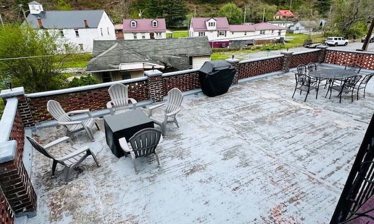 Photo of Others in Kyle