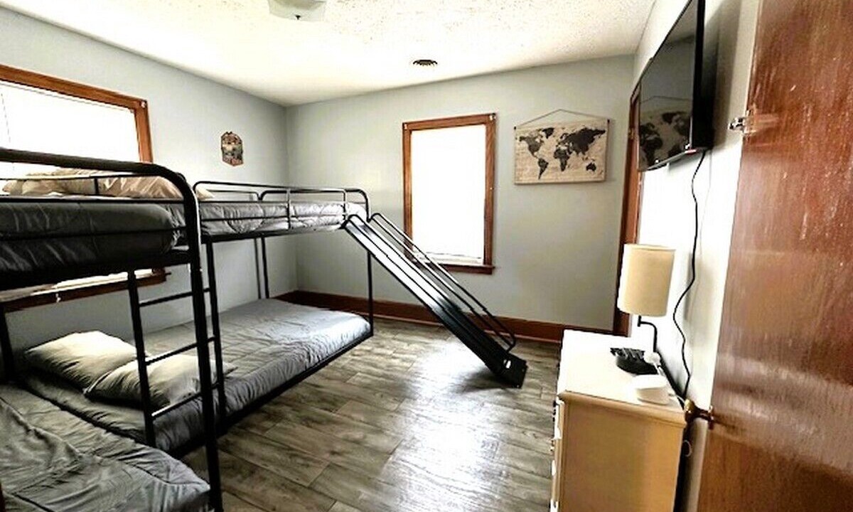 Photo of Bedroom in Kyle