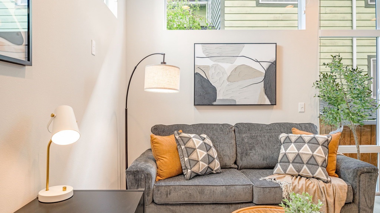 Photo of Livingroom in Squire Park