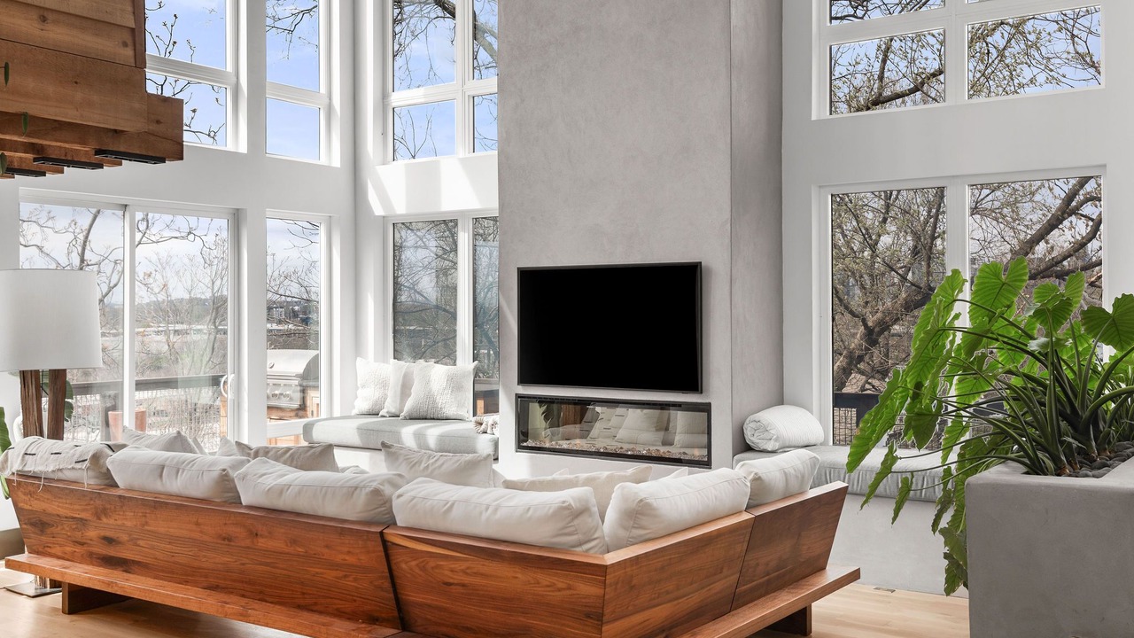 Photo of Livingroom in Shelby Hills