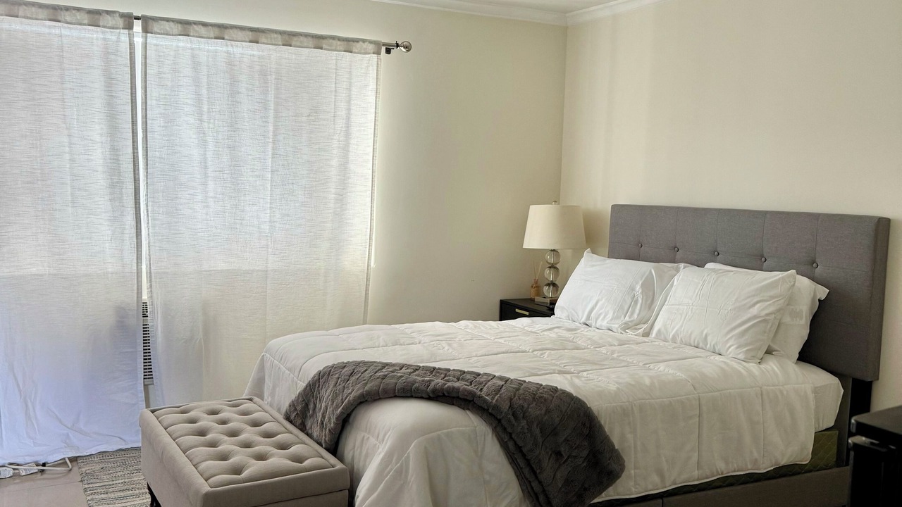 Photo of Bedroom in Valley Village