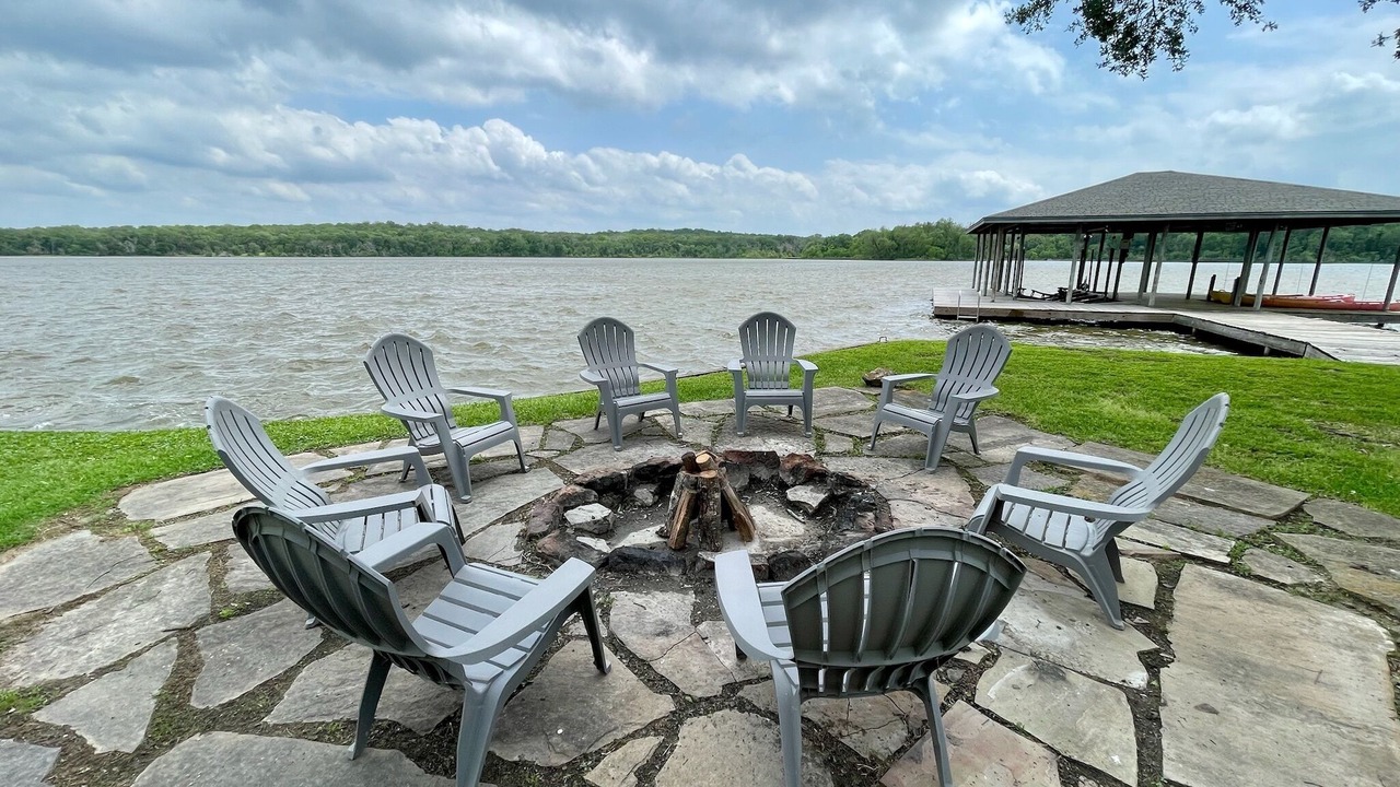 Photo of Patio Balcony in Log Cabin