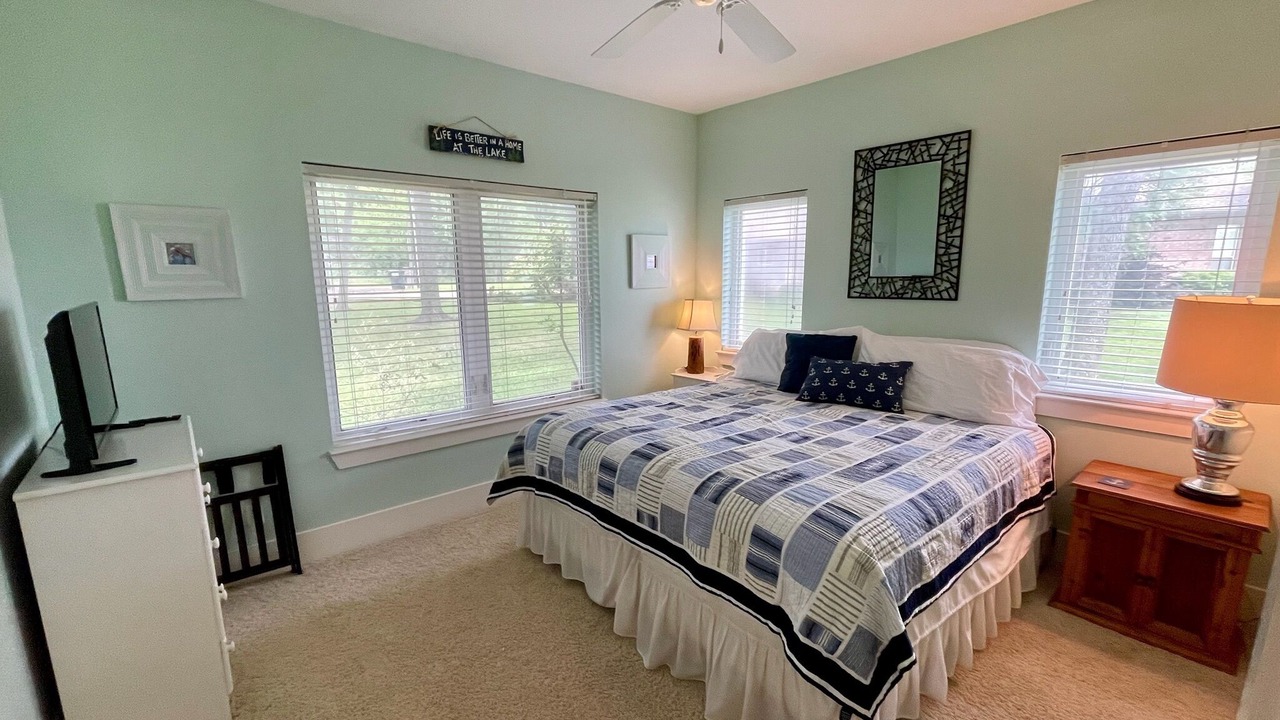 Photo of Bedroom in Log Cabin
