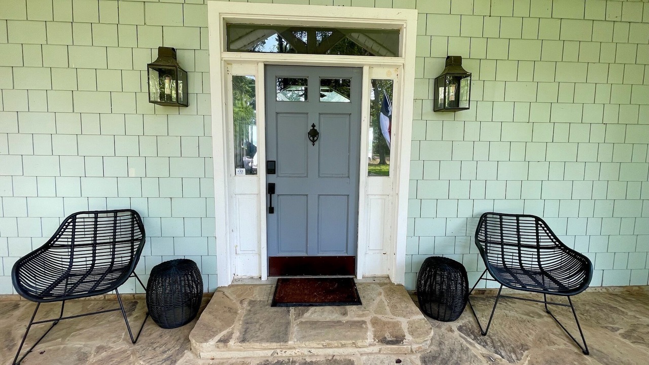 Photo of Outdoor in Log Cabin
