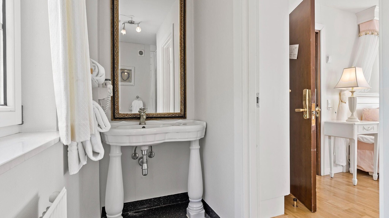 Photo of Bathroom in Faaborg