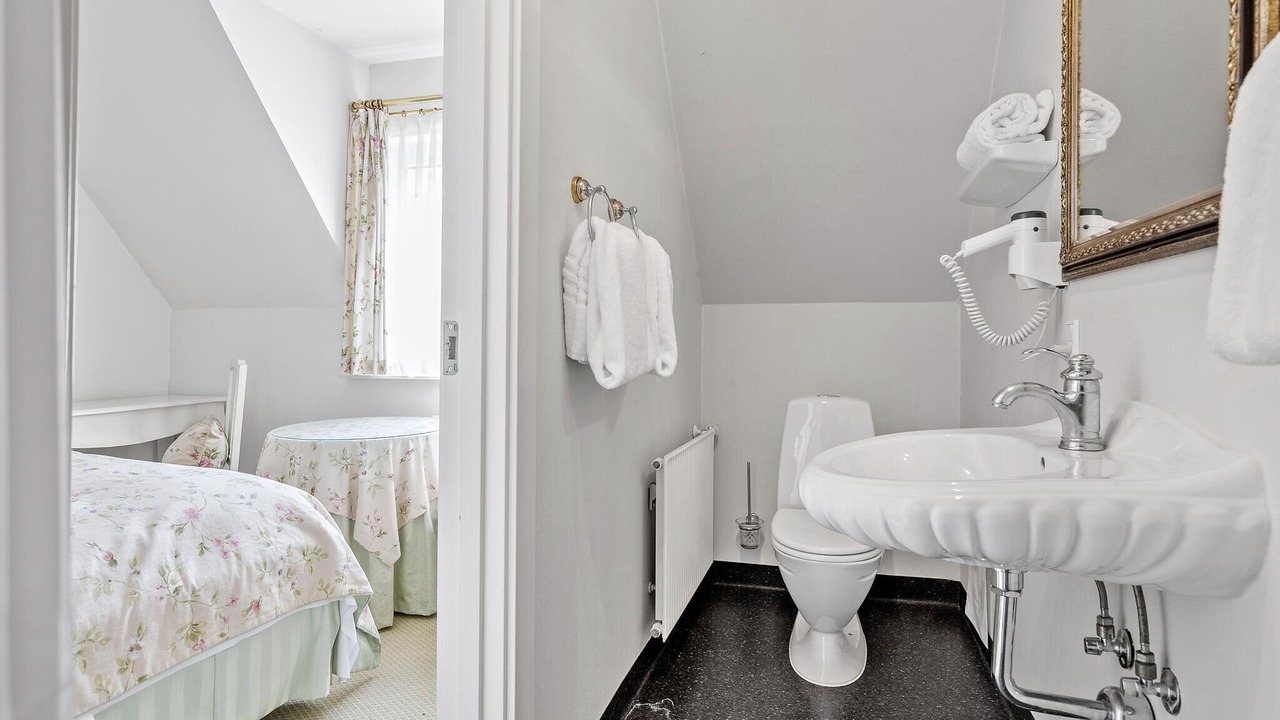 Photo of Bathroom in Faaborg