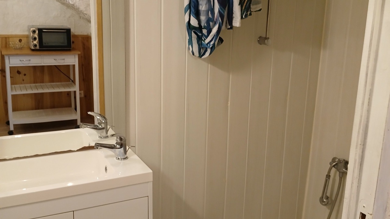 Photo of Bathroom in Millau