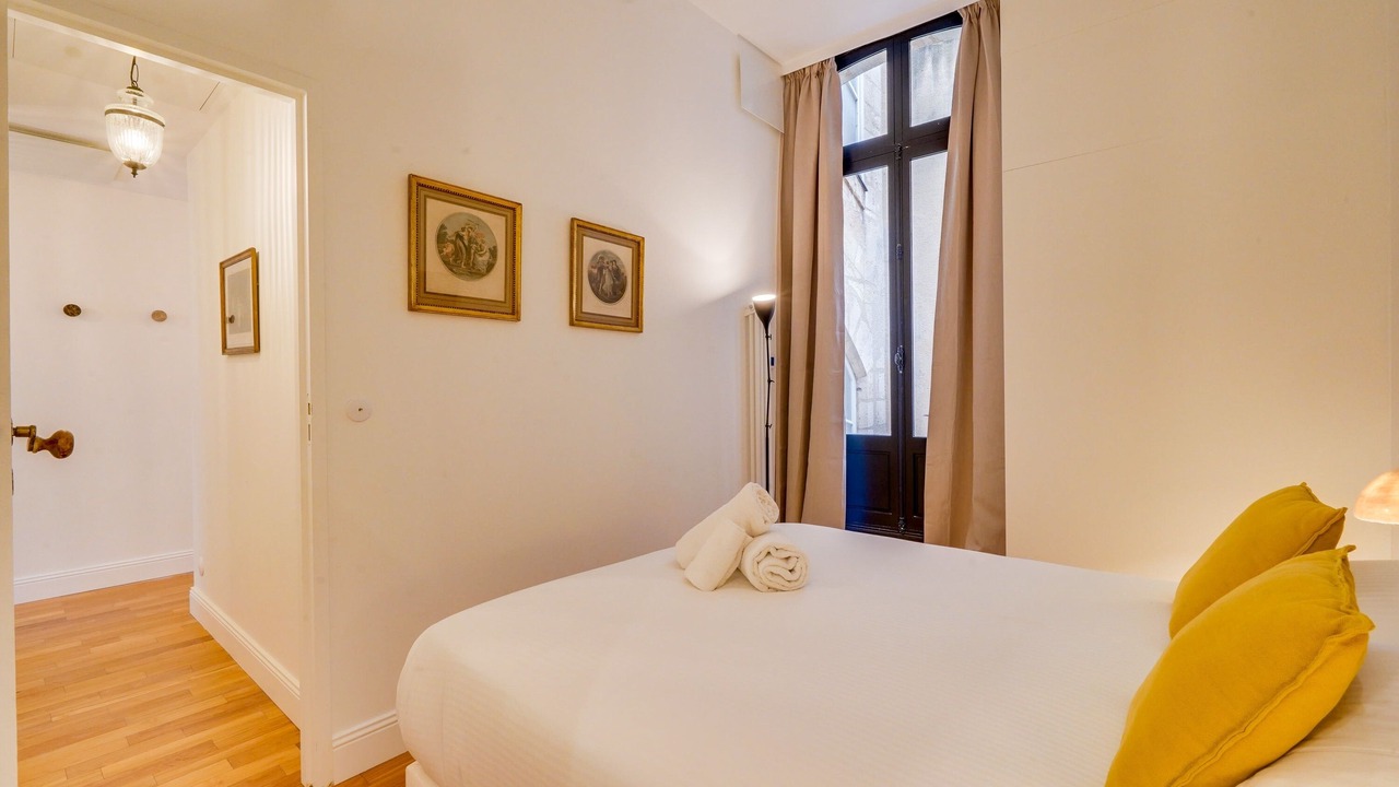 Photo of Bedroom in Bordeaux City Centre