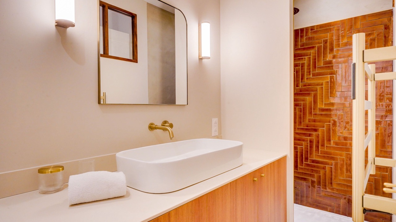 Photo of Bathroom in Bordeaux City Centre