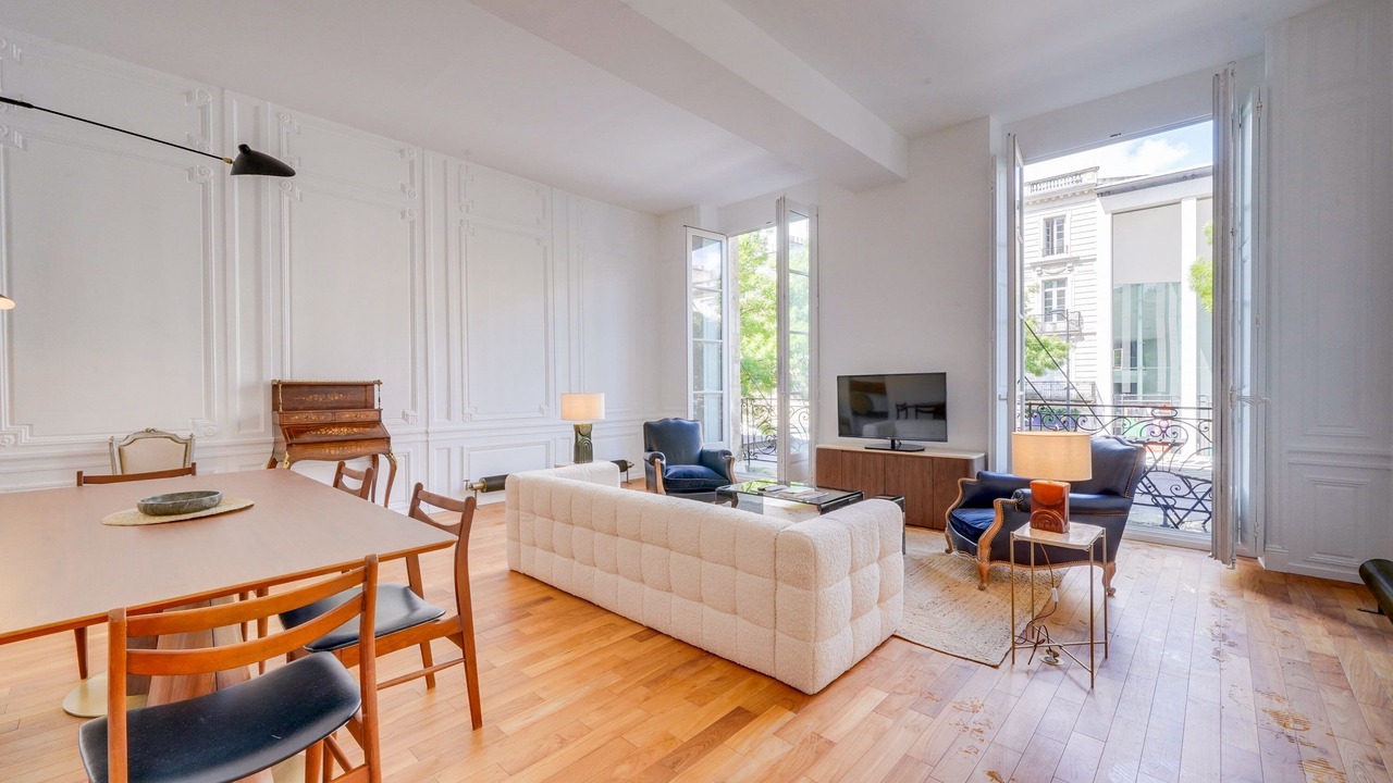 Photo of Livingroom in Bordeaux City Centre