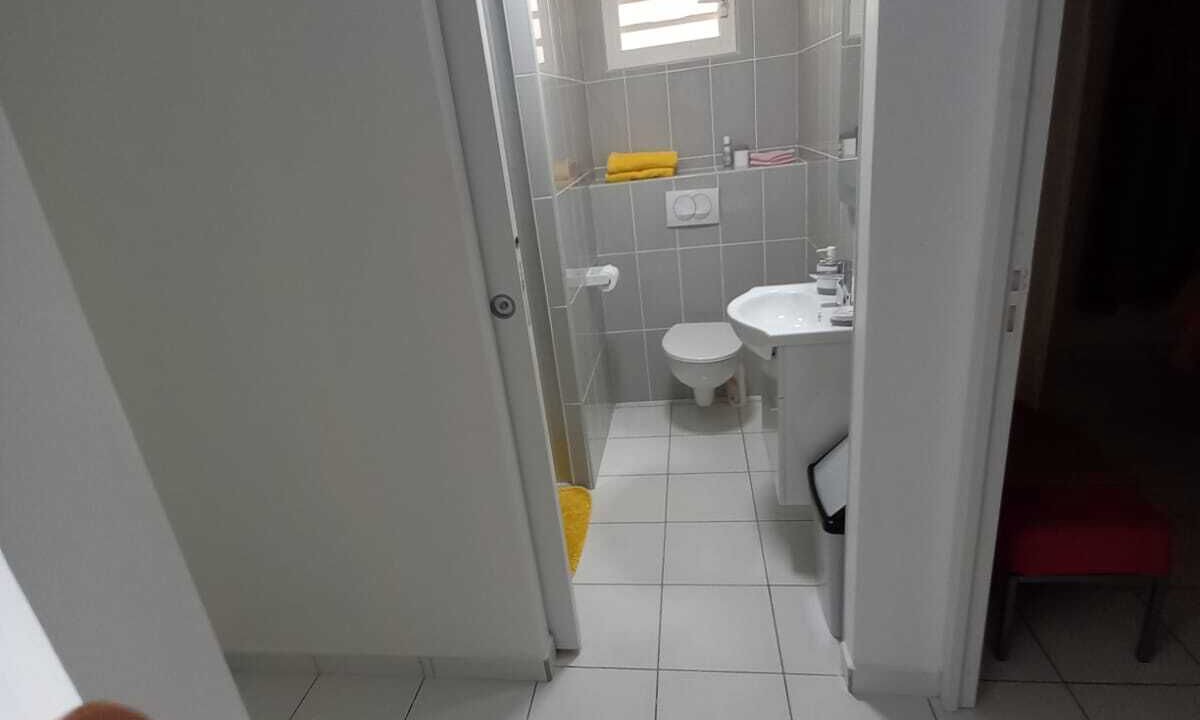 Photo of Bathroom in Perinet
