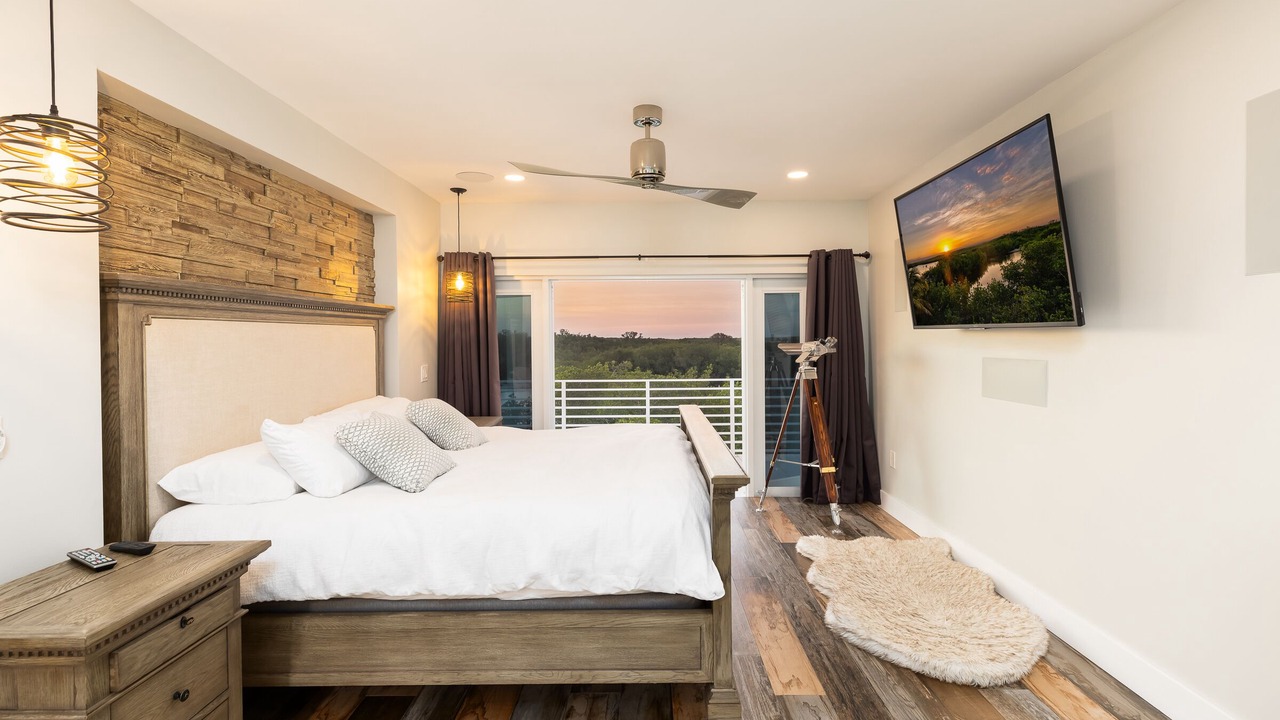 Photo of Bedroom in Winston Waterways