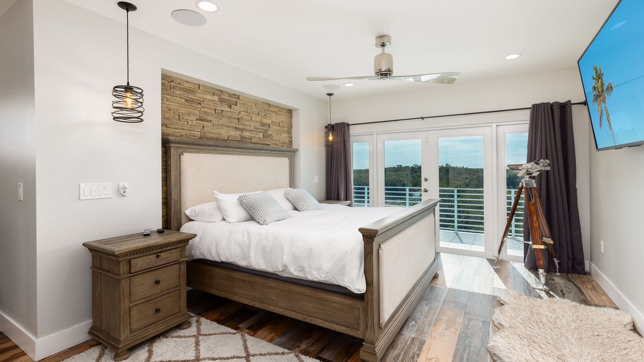 Photo of Bedroom in Winston Waterways