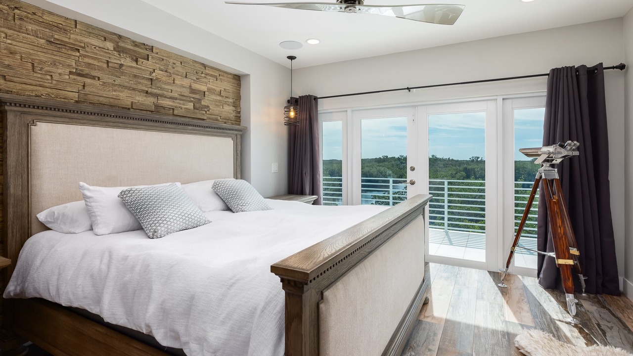 Photo of Bedroom in Winston Waterways
