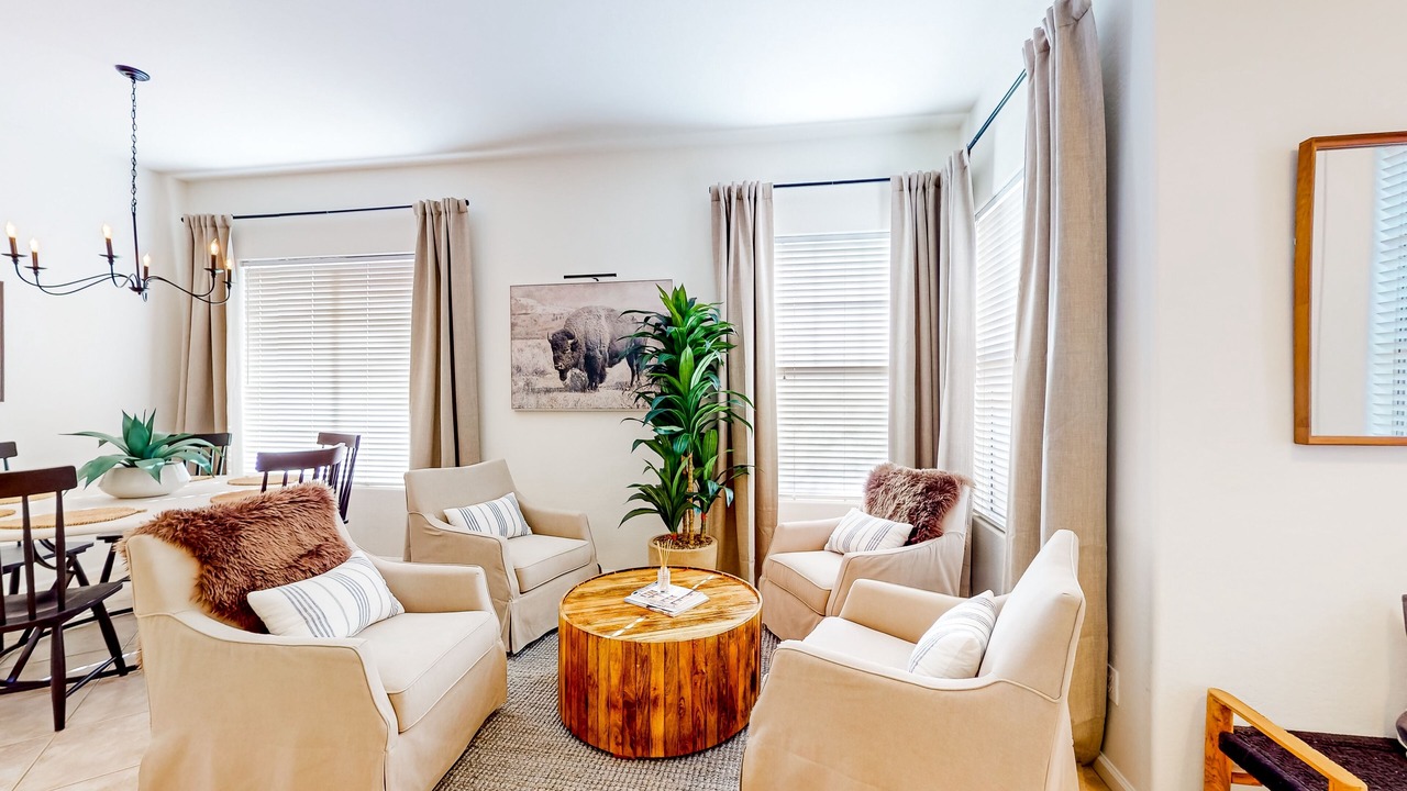 Photo of Livingroom in McDowell Mountain Ranch