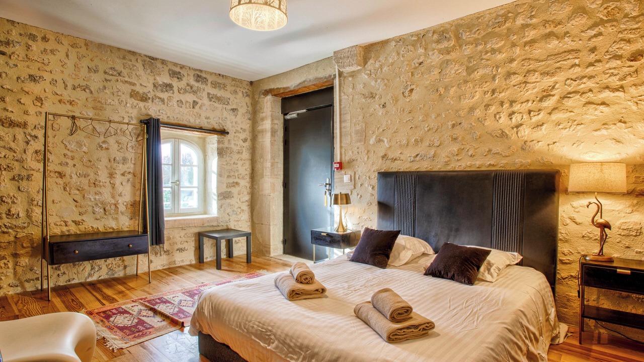 Photo of Bedroom in Sully