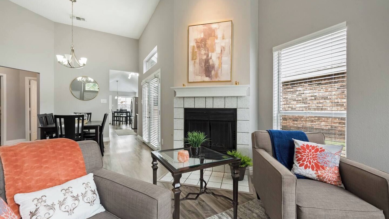 Photo of Livingroom in Coppell