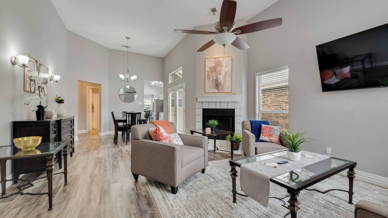 Photo of Livingroom in Coppell