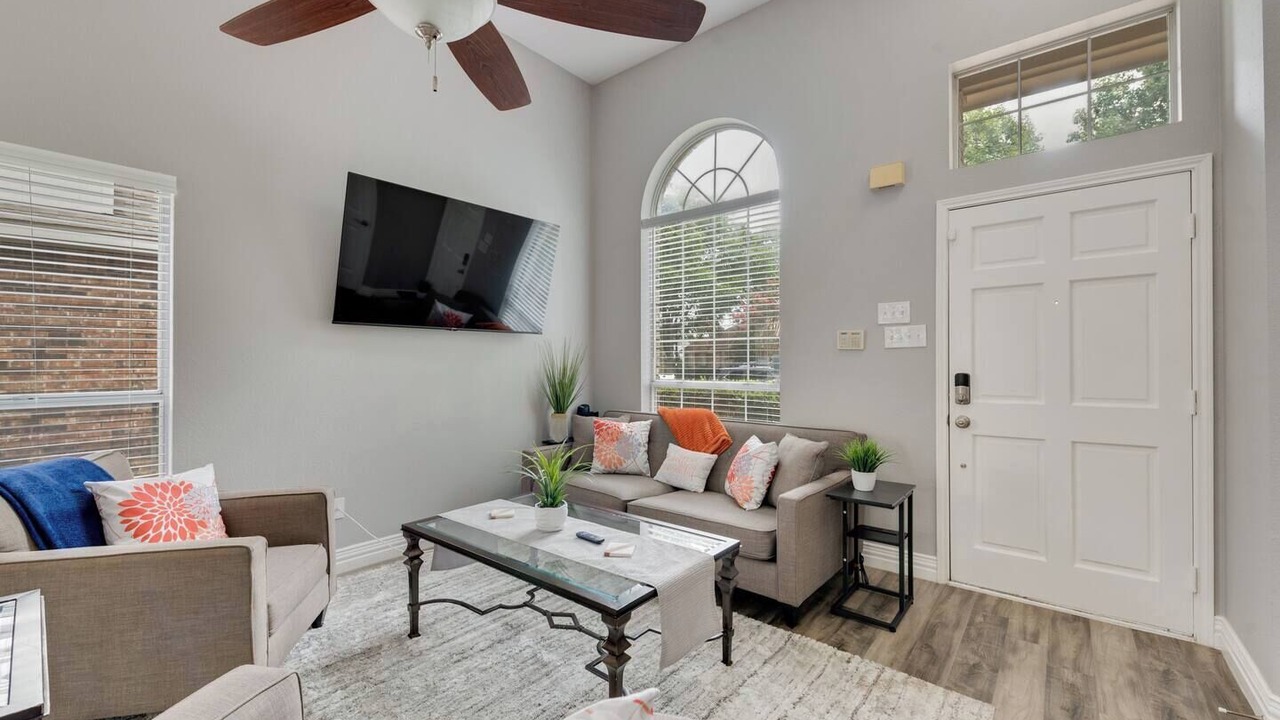 Photo of Livingroom in Coppell
