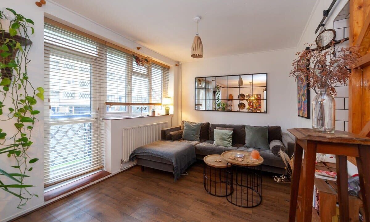 Photo of Livingroom in Homerton