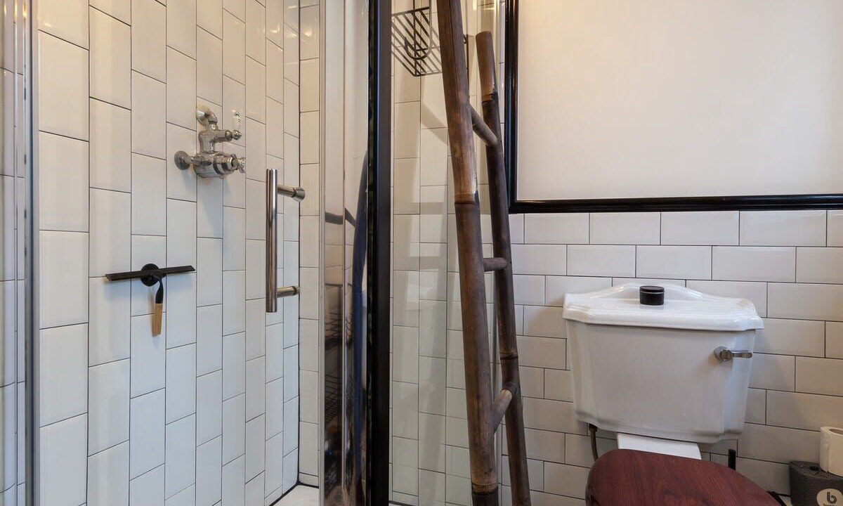 Photo of Bathroom in Homerton