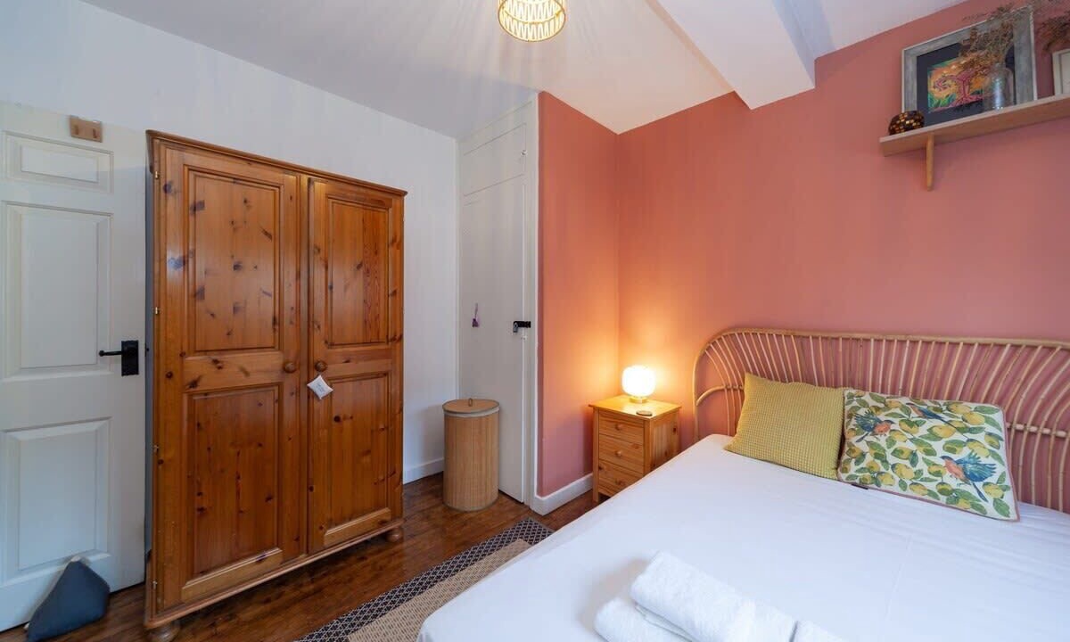 Photo of Bedroom in Homerton