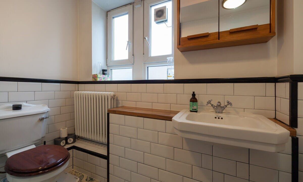 Photo of Bathroom in Homerton